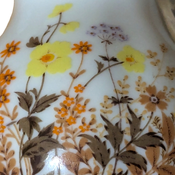 Genin Trudeau | Vintage Small Mini Creamer Pitcher Floral White | Made in Japan - Picture 4 of 11